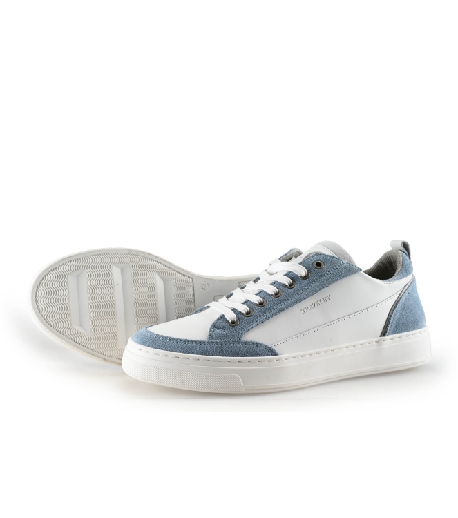 Travelin Sneaker
