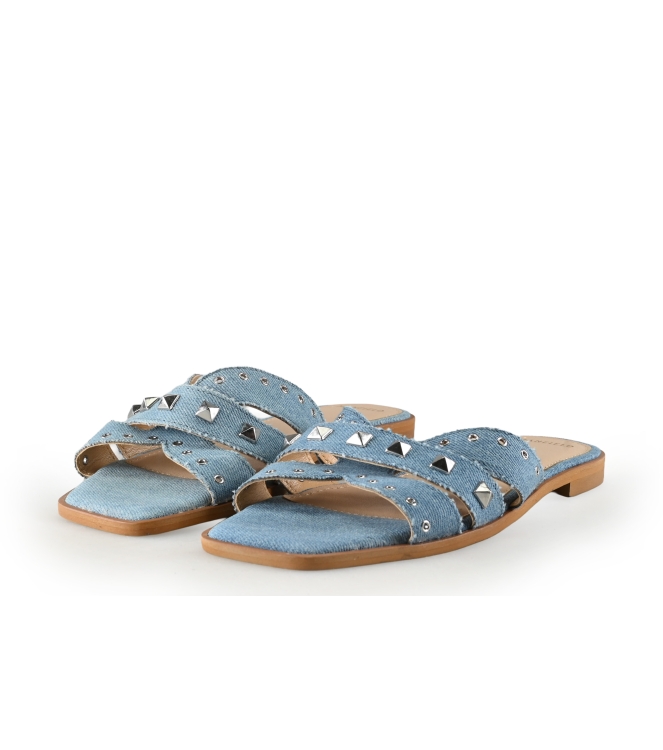 Manfield Flip-Flops