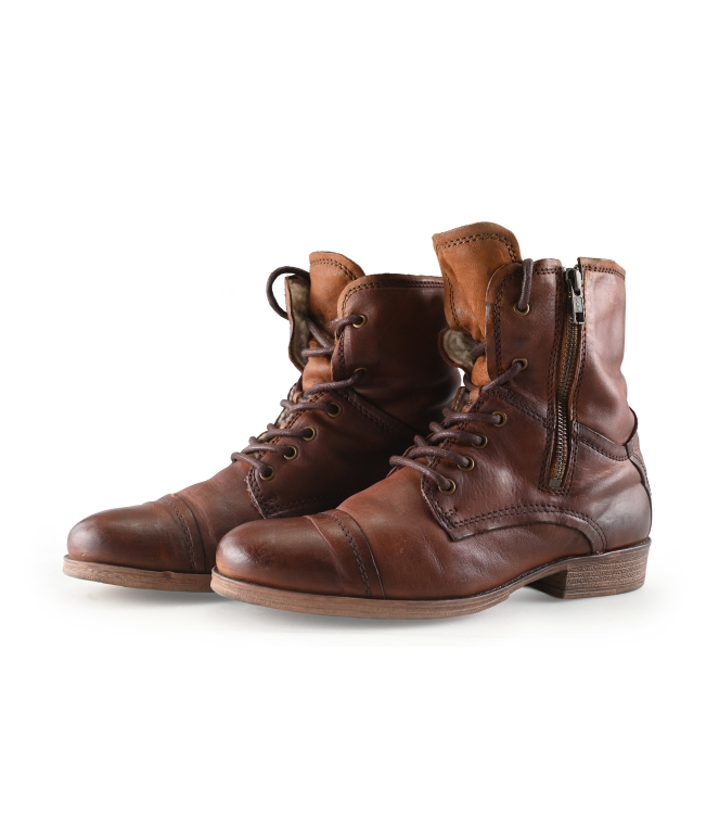 Sacha Schnürstiefel