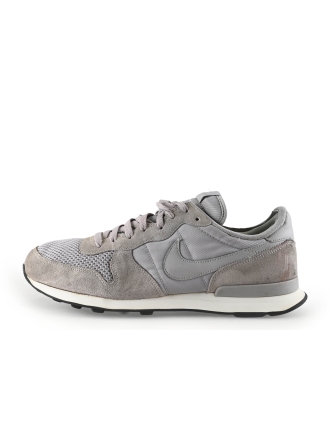 Nike Sneaker Grau 333302
 Größe 45½
 