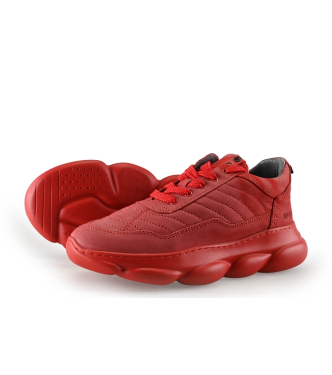 Red-Rag Sneaker