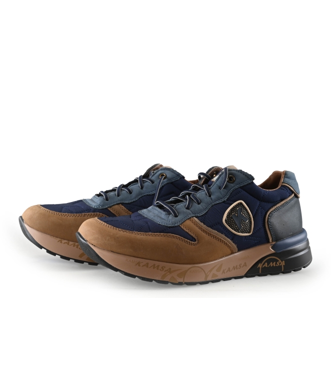 Blauer Sneaker