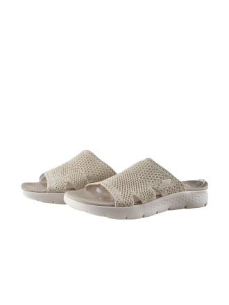 Skechers Sandalen Beige 337943
Größe 37