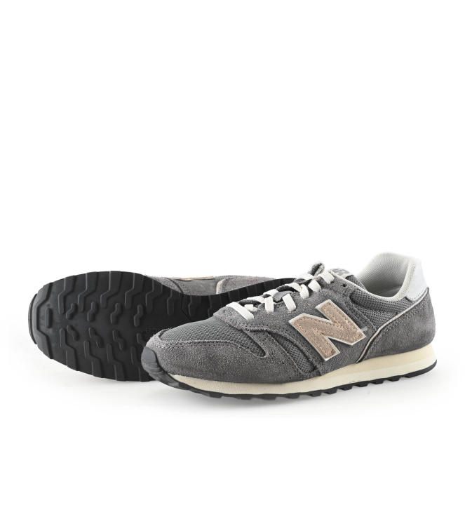 New Balance Sneaker