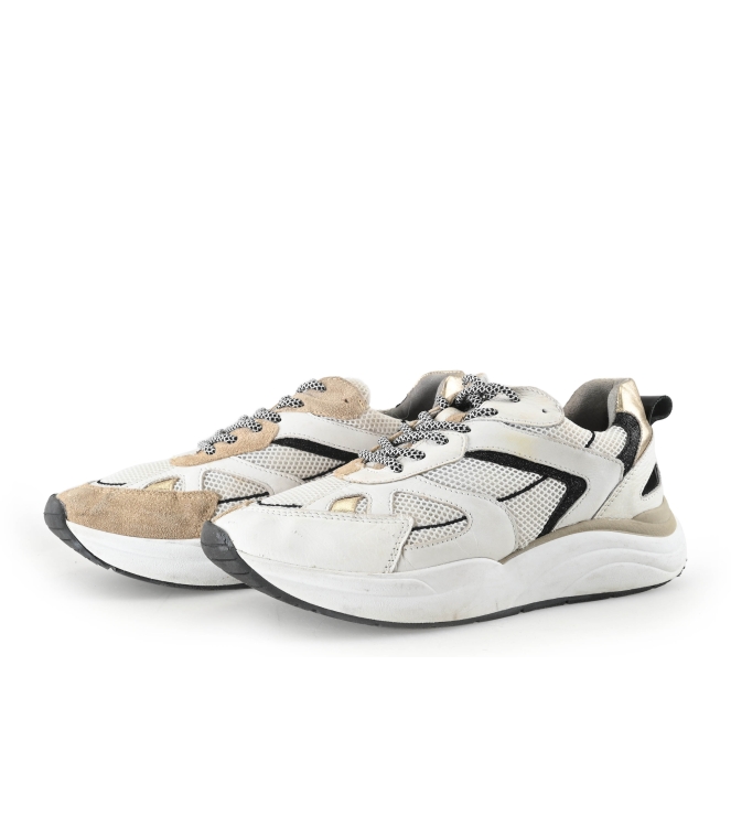 Lina Locchi Sneaker