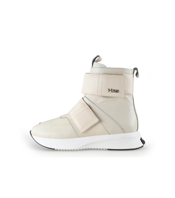 H32 Sneaker