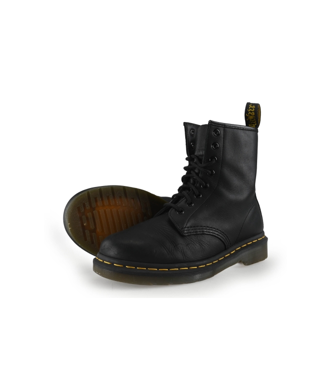 Dr. Martens Schnürstiefel