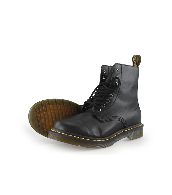 Dr. Martens Schnürstiefel