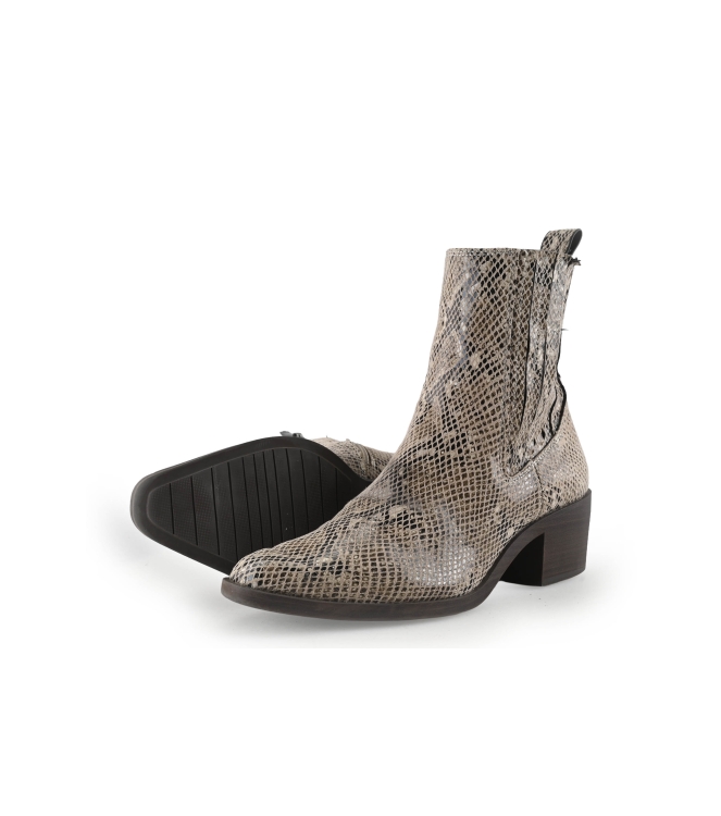 Tamaris Chelsea boots