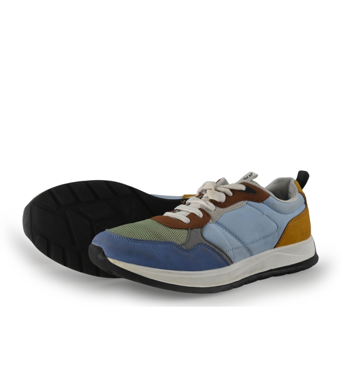 Vertice Sneaker