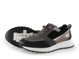 AQA Sneaker