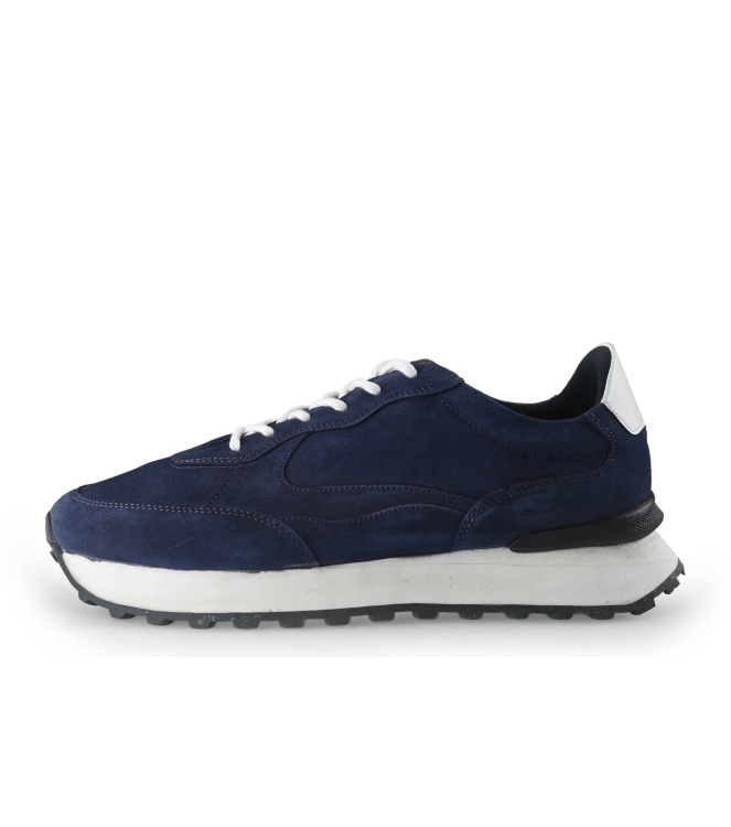 Vertice Sneaker