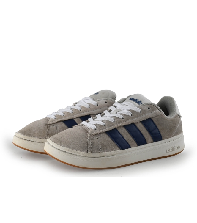 Adidas Sneaker