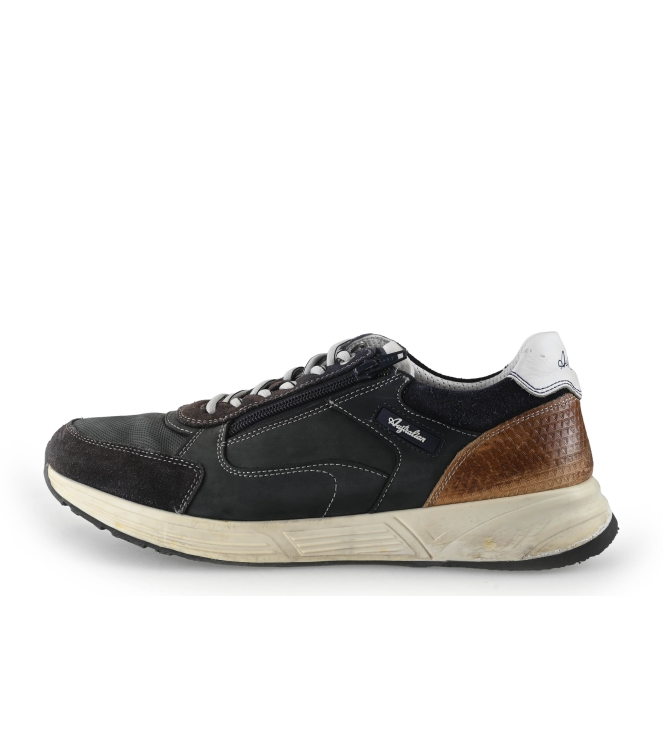 Australian Sneaker