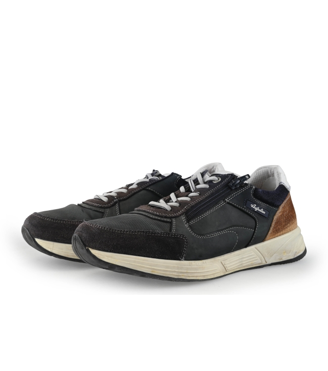 Australian Sneaker