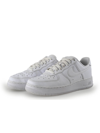 Nike Sneaker Weiß 350253
 Größe 38½
 