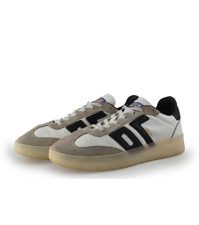 Back 70 Sneaker