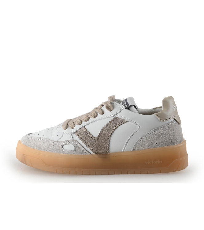Victoria Sneaker