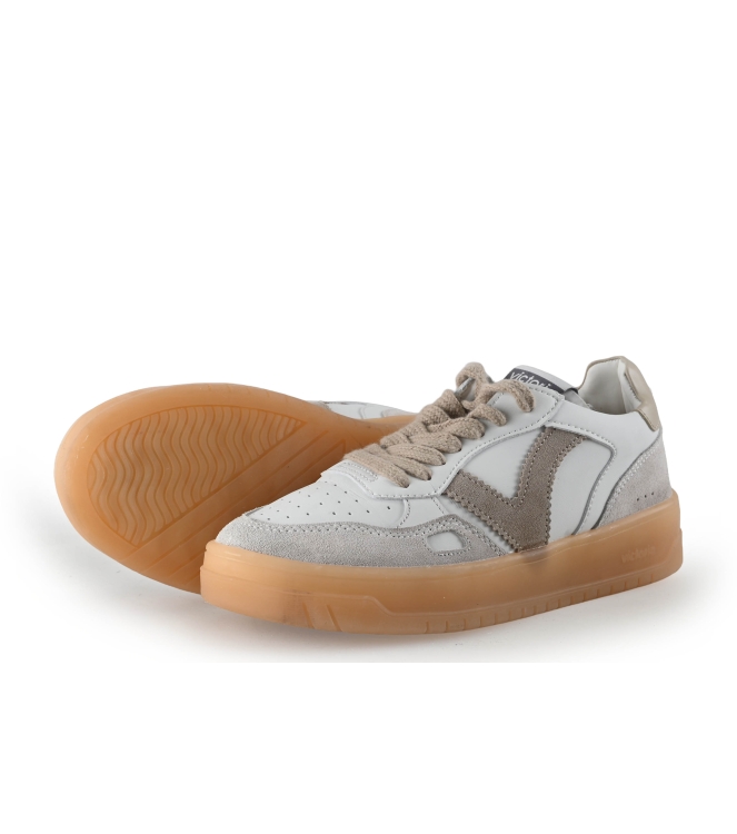 Victoria Sneaker