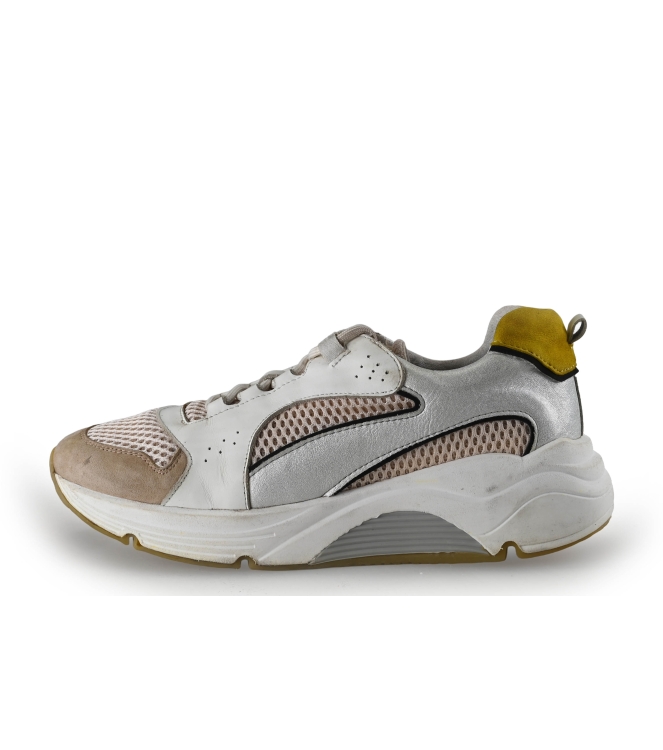 Wysh Sneaker