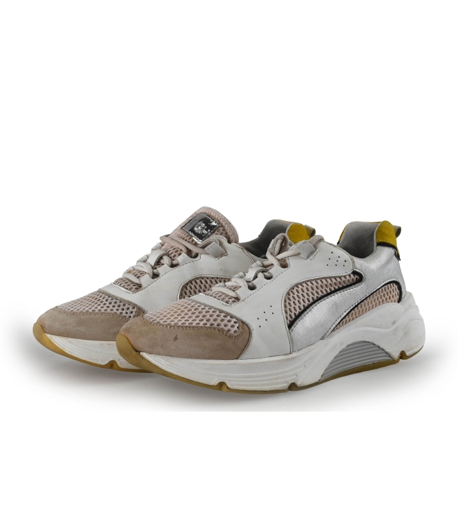Wysh Sneaker