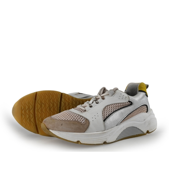 Wysh Sneaker