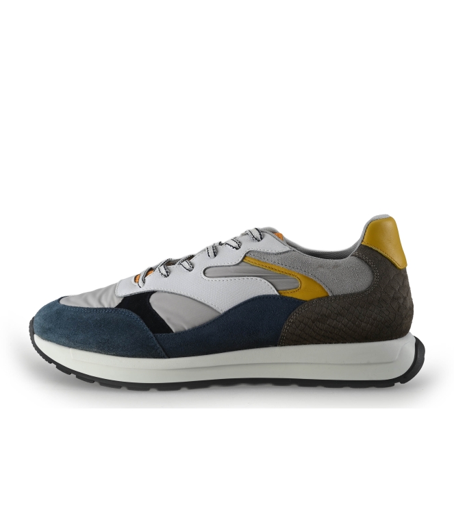 Vertice Sneaker