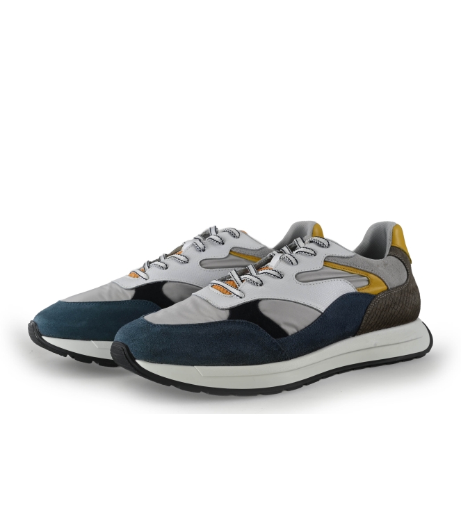 Vertice Sneaker