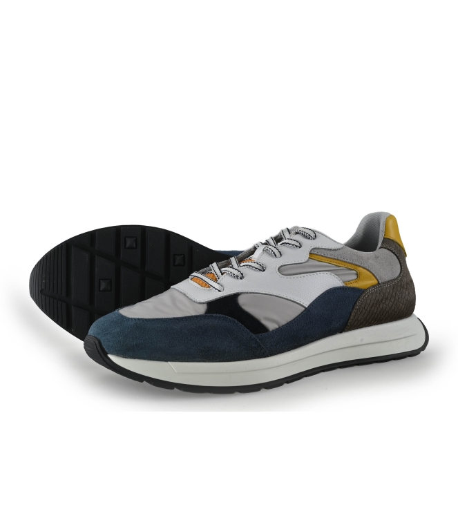Vertice Sneaker