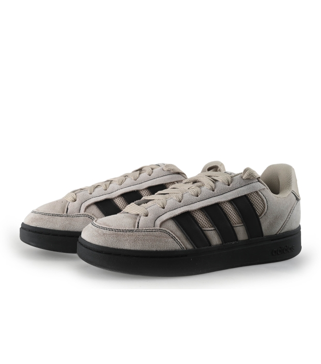 Adidas Sneaker