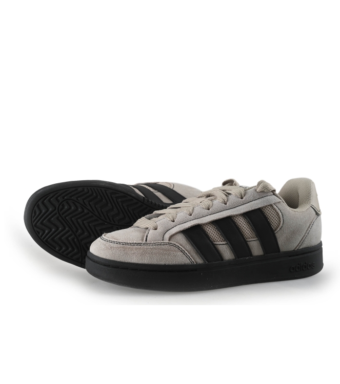 Adidas Sneaker