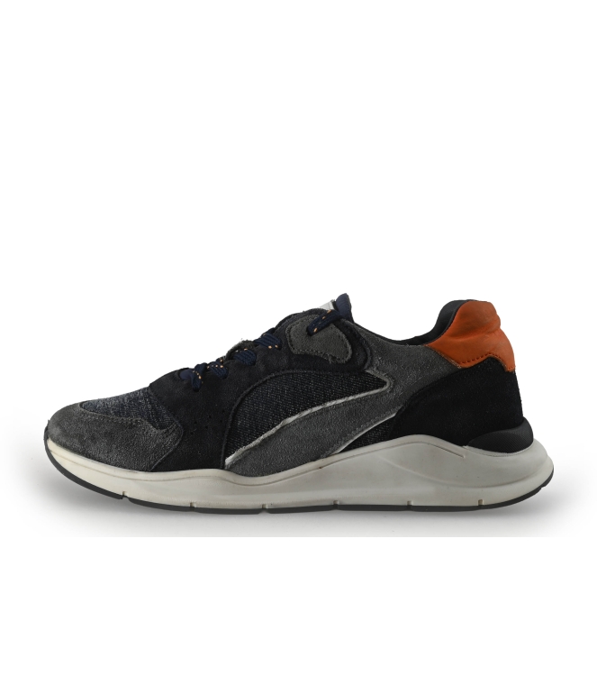 Wysh Sneaker