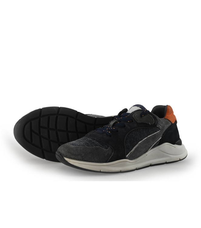 Wysh Sneaker