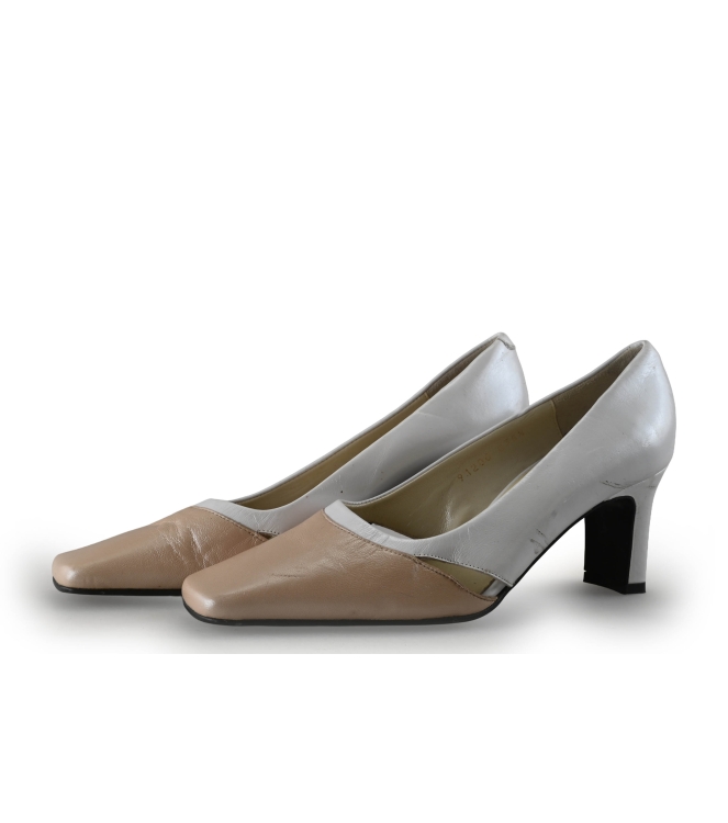 Brenda Zaro pumps