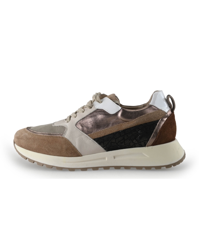 AQA Sneaker