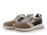 AQA Sneaker