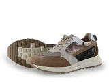 AQA Sneaker