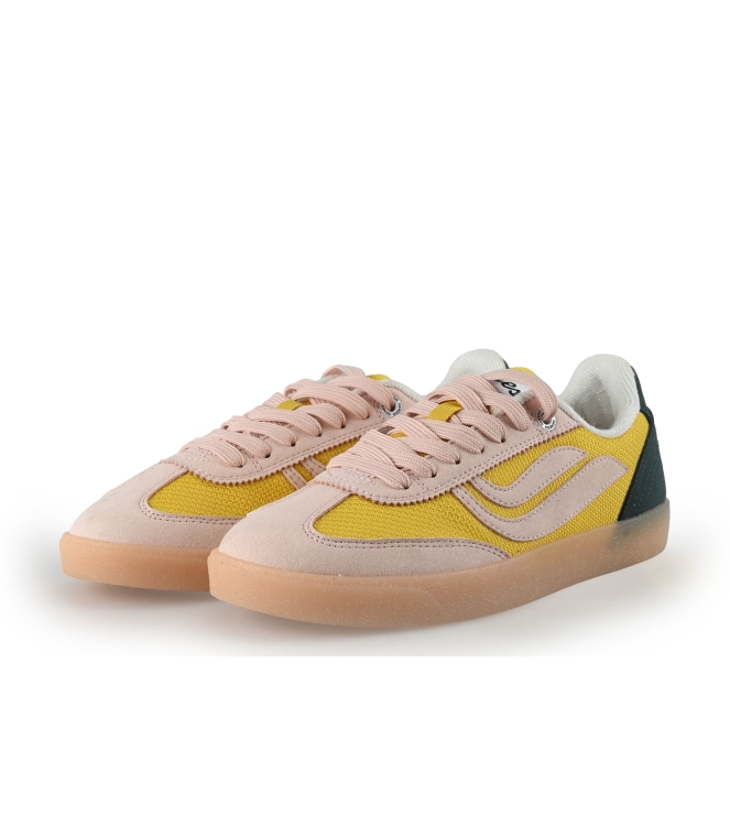 Genesis Sneaker