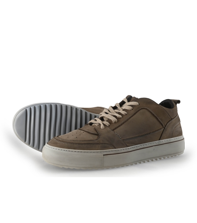Rehab Sneaker