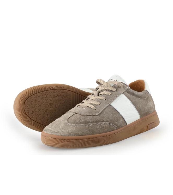 Rehab Sneaker