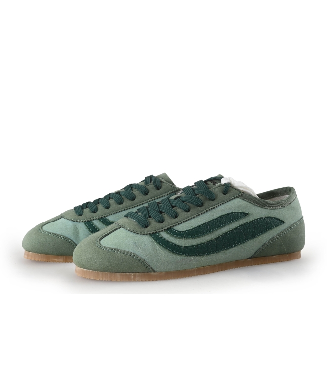 Genesis Sneaker