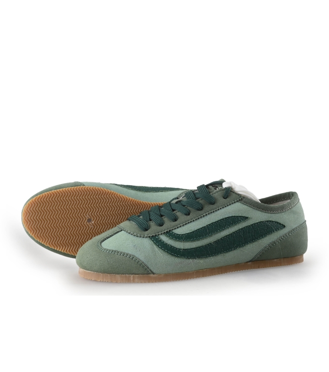 Genesis Sneaker