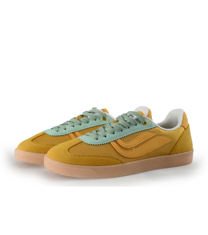 Genesis Sneaker