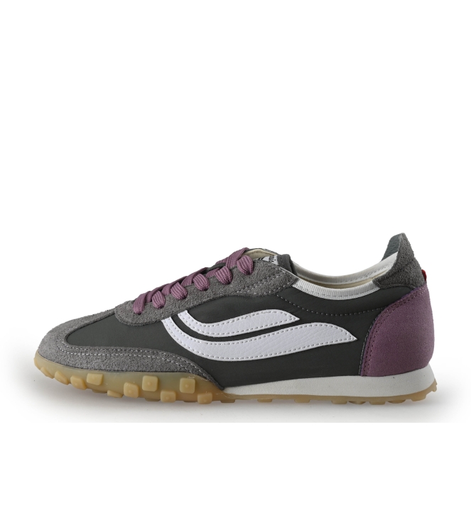 Genesis Sneaker