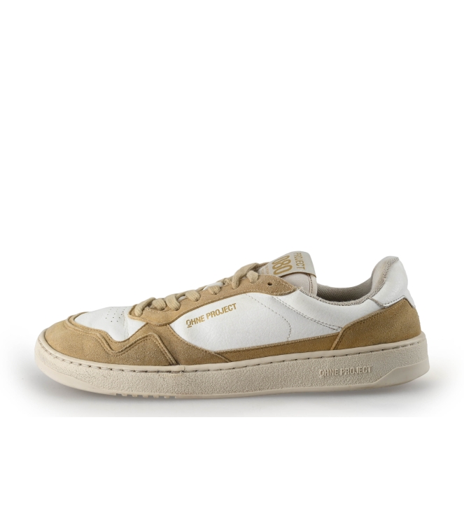 Ohne Sneaker