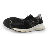 Red-Rag Sneaker