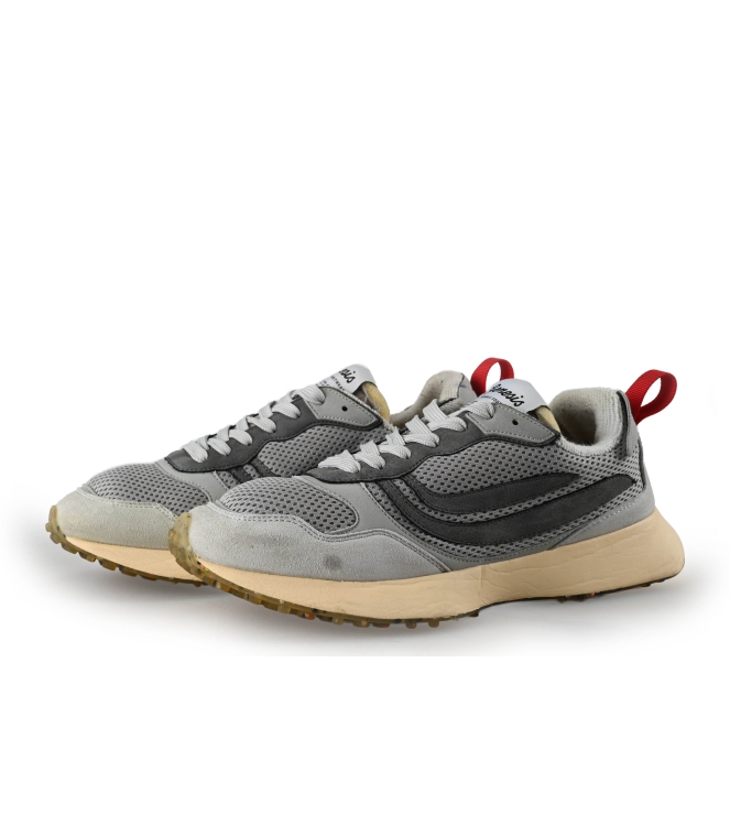 Genesis Sneaker