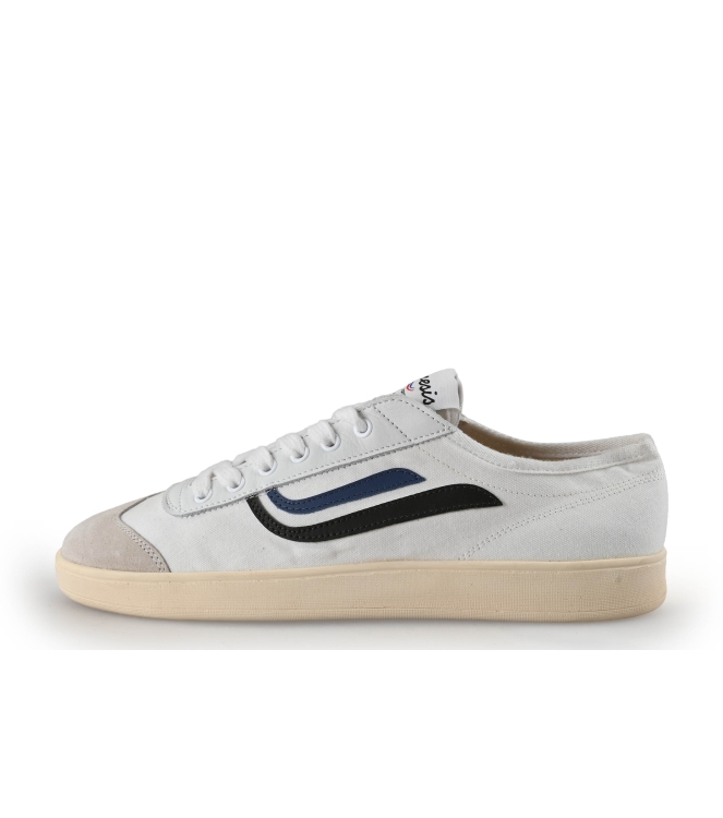 Genesis Sneaker