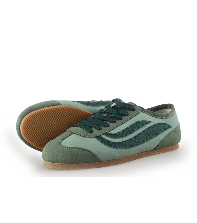 Genesis Sneaker