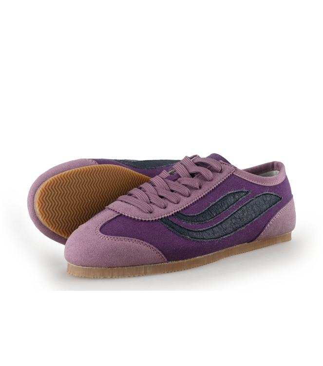 Genesis Sneaker